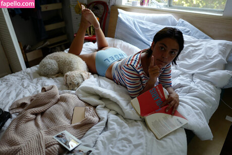 Blu Hunt star erotic pic