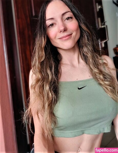 Melissa Diakova nice pornstar photos