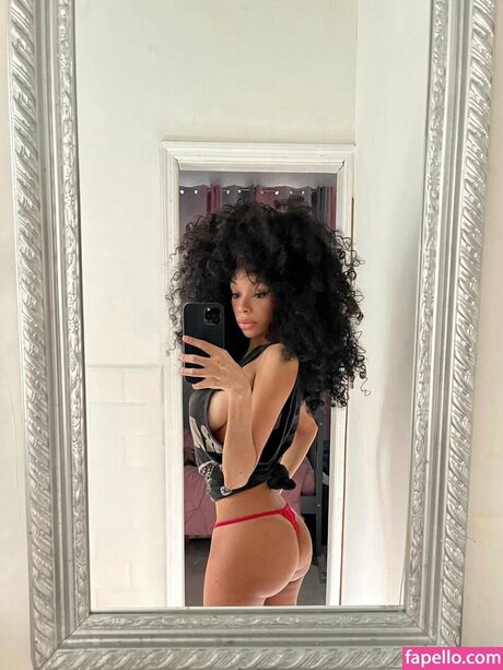 soleiljolina hot actress picture