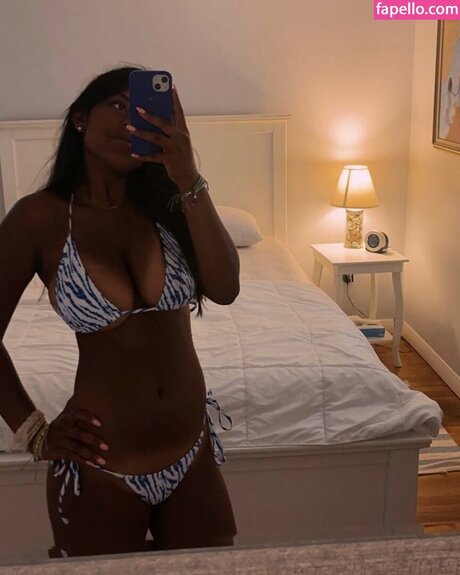 Honeypot1766 nude pornstar photo