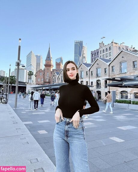 Kim Domingo art model archive