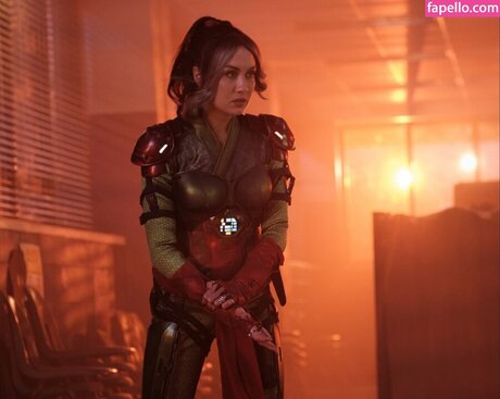 Meg DeLacy model pretty pictures