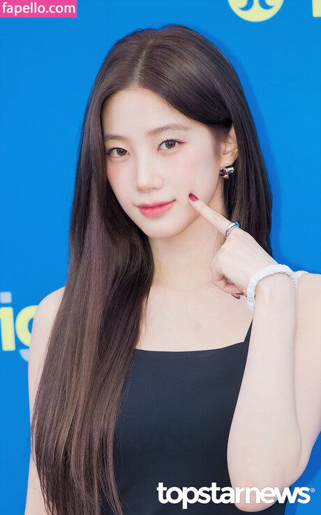 Kazuha Nakamura_ model erotic image