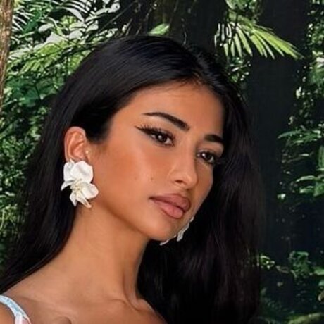 Iffat Marash erotic actress photo