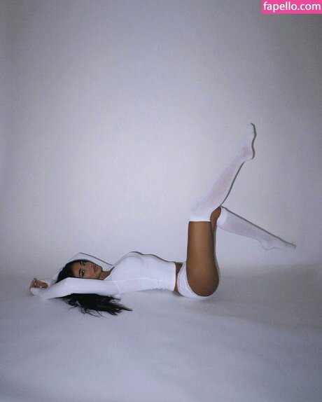 Iffat Marash naked model pictures