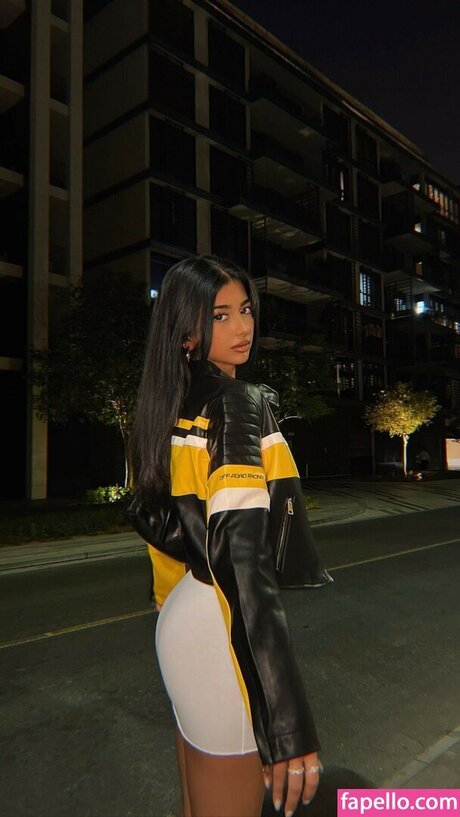 Iffat Marash erotic star img