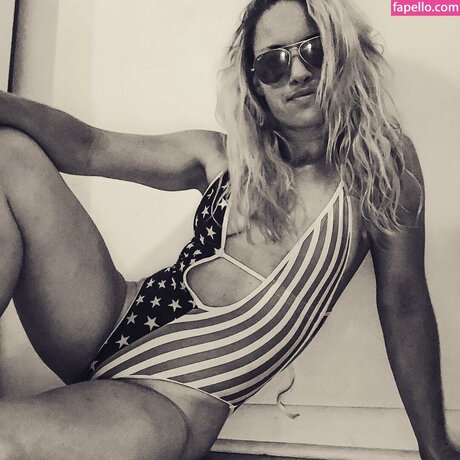 Heather Hardy sexy actress gallery