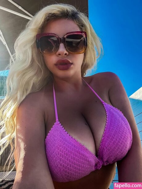 Carmen Caniglia star pretty pic