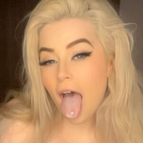 Amelia Skye star adult photos