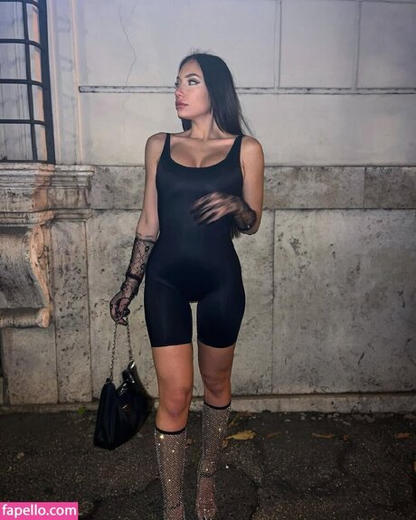 Eleonora Garrioli hot model pic