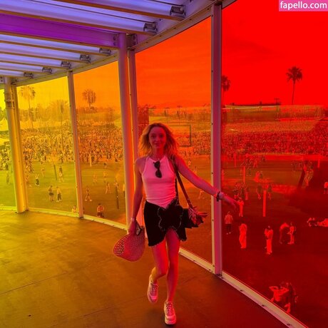 Madeleine Arthur hd star img