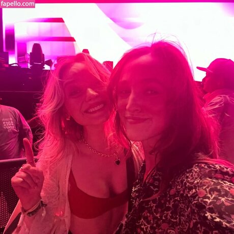 Madeleine Arthur pornstar pretty archive