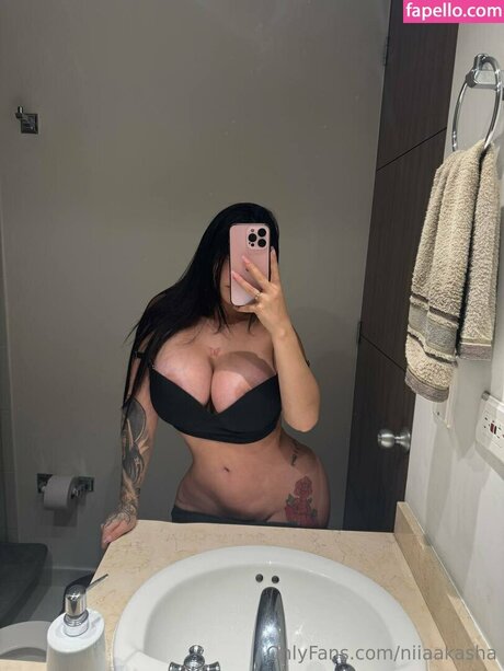 niia akasha model sexy photos