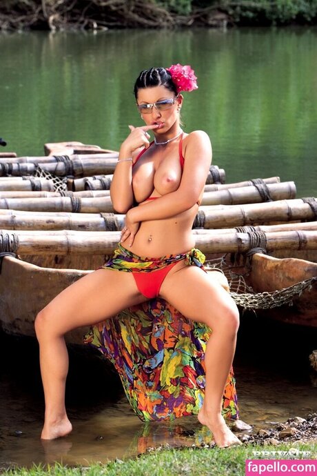 Nikki Ryder star high quality pictures