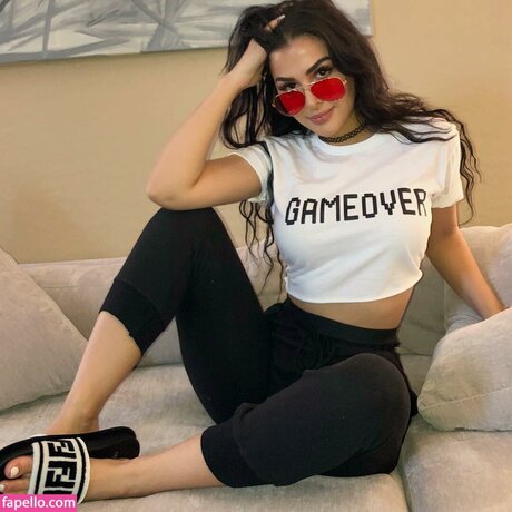 Alia Shelesh best model archive