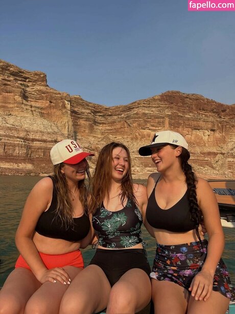 Hailey Johnson nice star photo