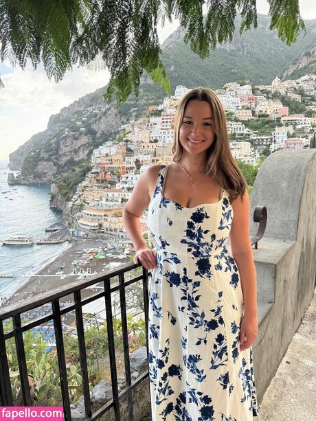 Madeline Poche hot actress photos