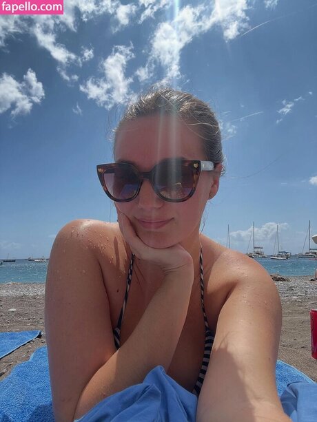 Madeline Poche star nudes image