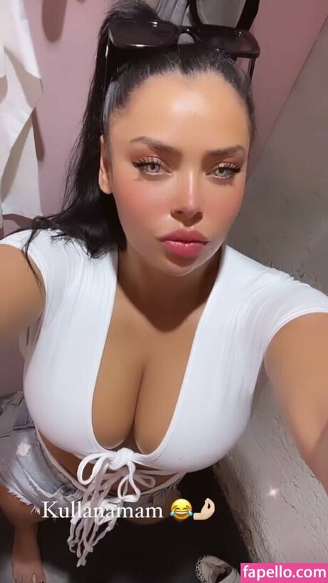 Badebal model pornographic images