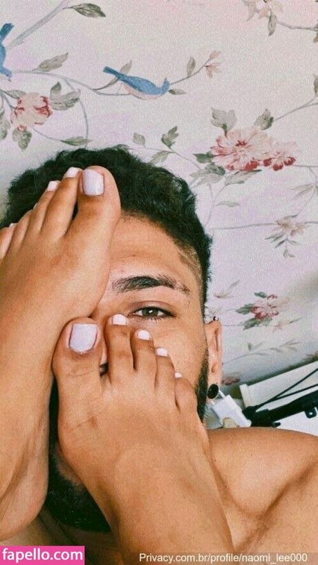 Laish Scully sexy star galleries