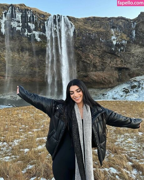 Zenoviajafar model top galleries