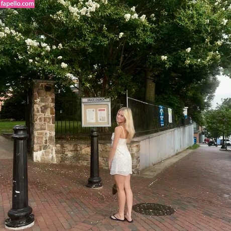 Lucia Marie pornstar naked images