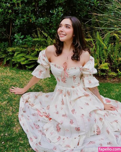 Bethcast star beautiful pictures