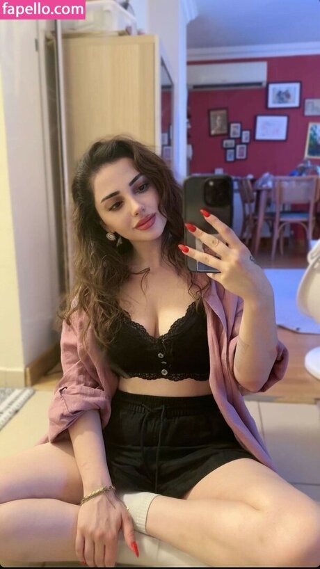 Deniz Ba da_ star exclusive archive