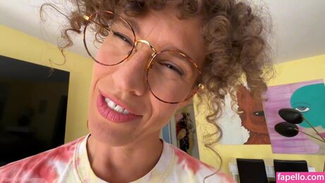 VibeWithMolly pornstar hd gallery