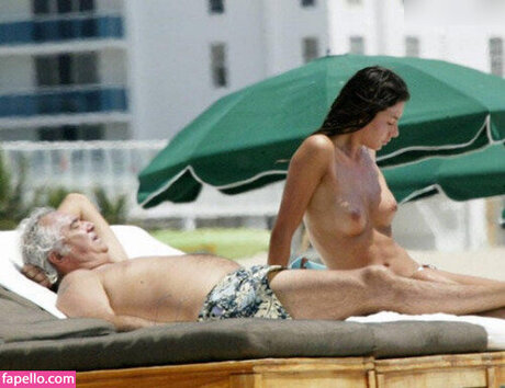 Elisabetta Gregoraci erotic star pictures