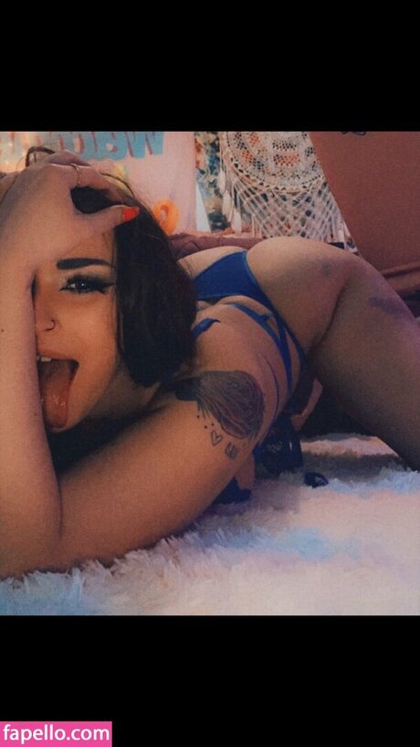 Lindseyunfamous beautiful model image