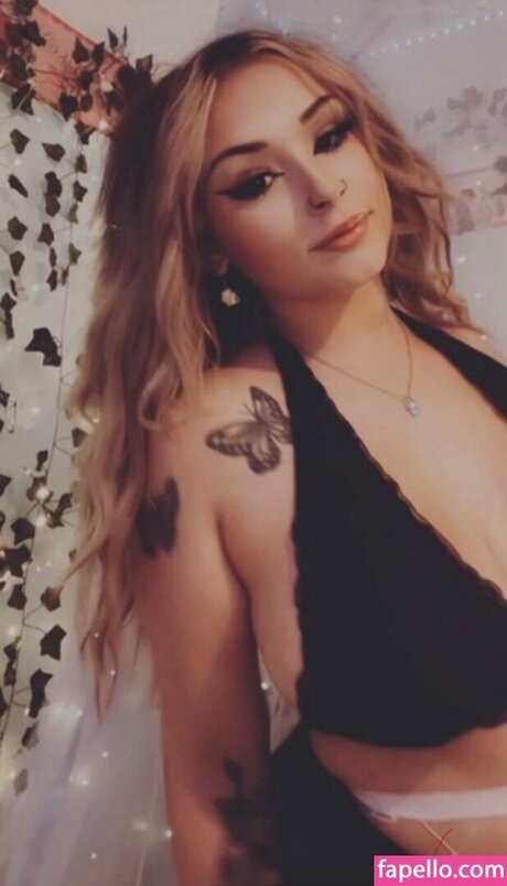 Lindseyunfamous perfect actress pics