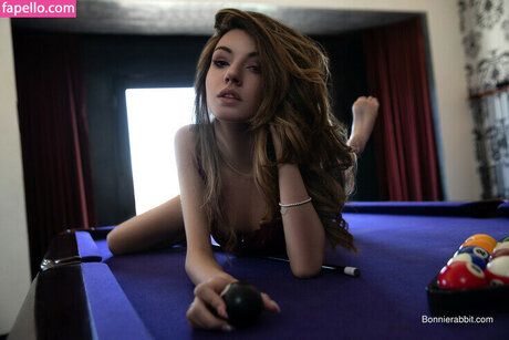 Bonnierabbit model pretty photo