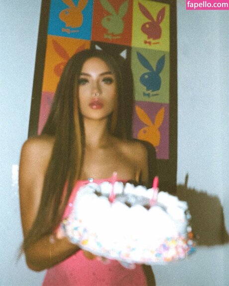 prymrr hot actress photos