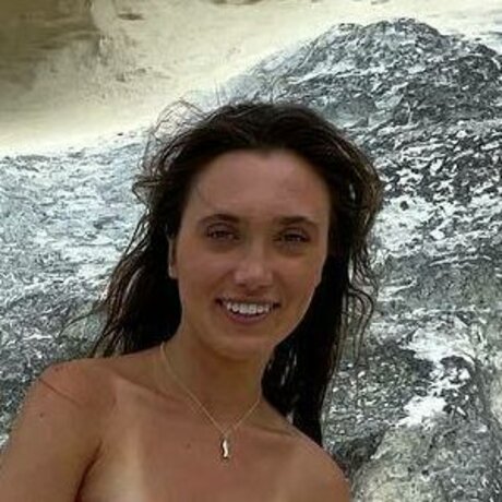 Hannah Meloche pornstar sex images