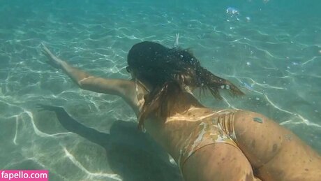 Hannah Meloche pornstar exclusive picture