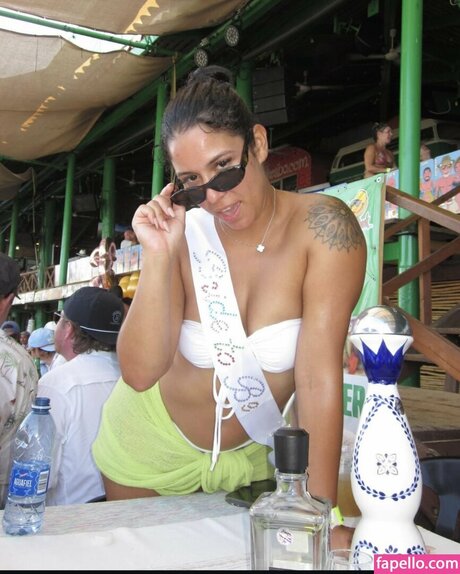 Maleni Cruz nude actress photos