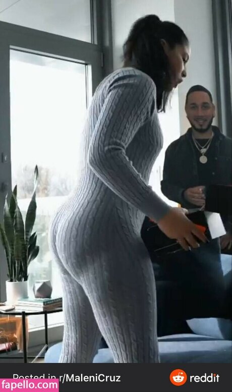 Maleni Cruz art model pic