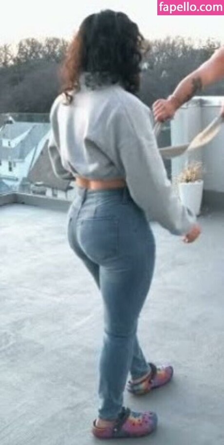 Maleni Cruz adult model images