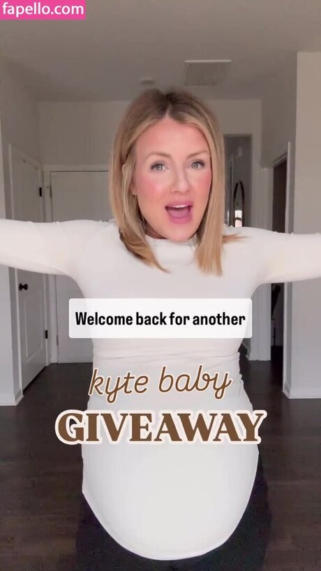 Jenna Dillulio model nude image