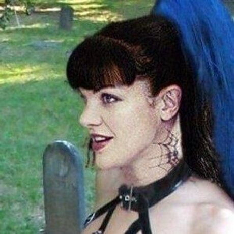 Pauley Perrette model porn galleries