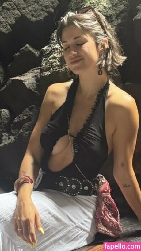 Dreamanzano model naked galleries