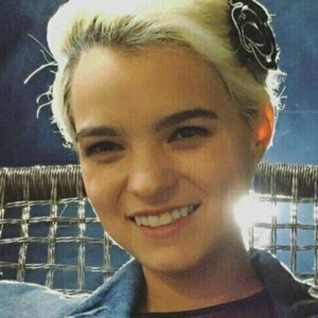 Brianna Hildebrand beautiful model gallery