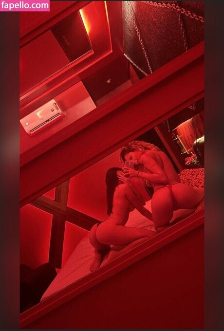 Sarah Melo star sexy galleries