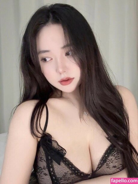 kinnjust model nude archive