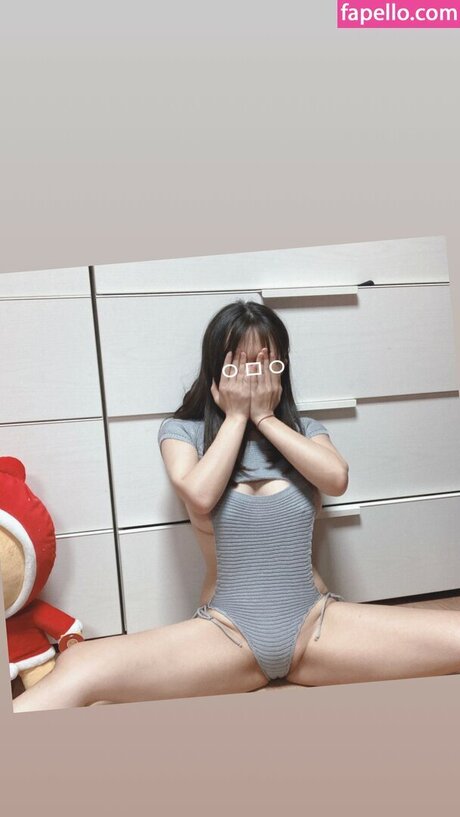 kinnjust art actress pics