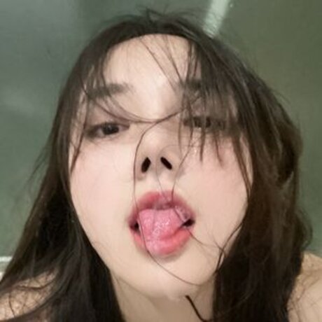 kinnjust adult actress photo