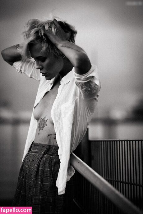 redhead thick onlyfans free nude pic