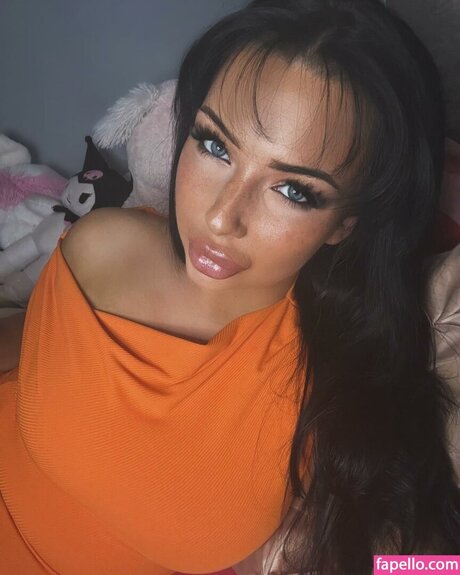 Plasticpoutmv nude pornstar photos