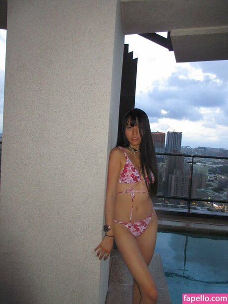 Lisa Tung pretty pornstar galleries